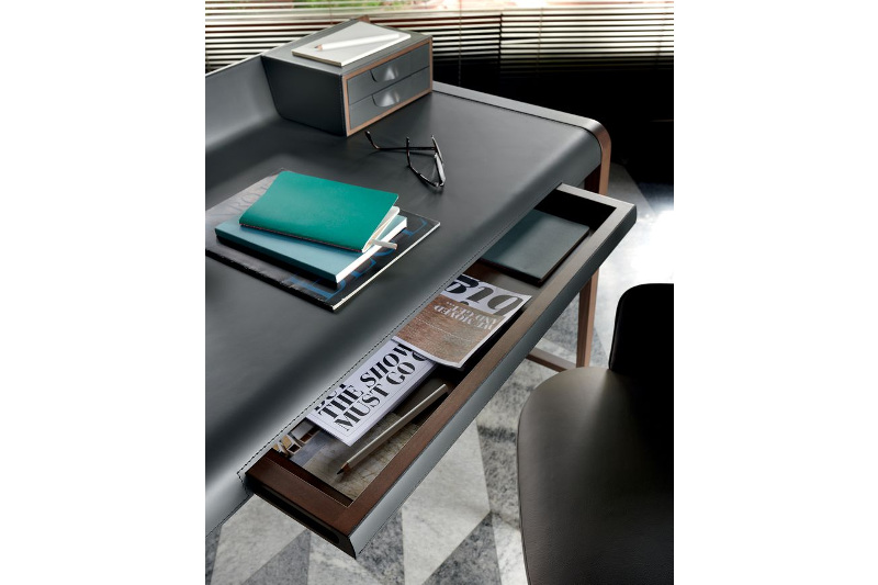 Designer Desks That Add Elegance To Your Study Or Home Office