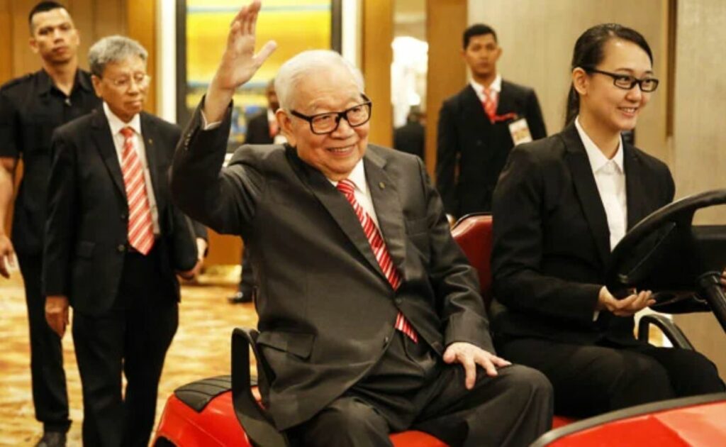 Public Bank Founder Tan Sri Teh Hong Piow Passes Away at 92